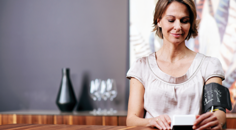 InUse_BP B3 AFIB_woman-measurement